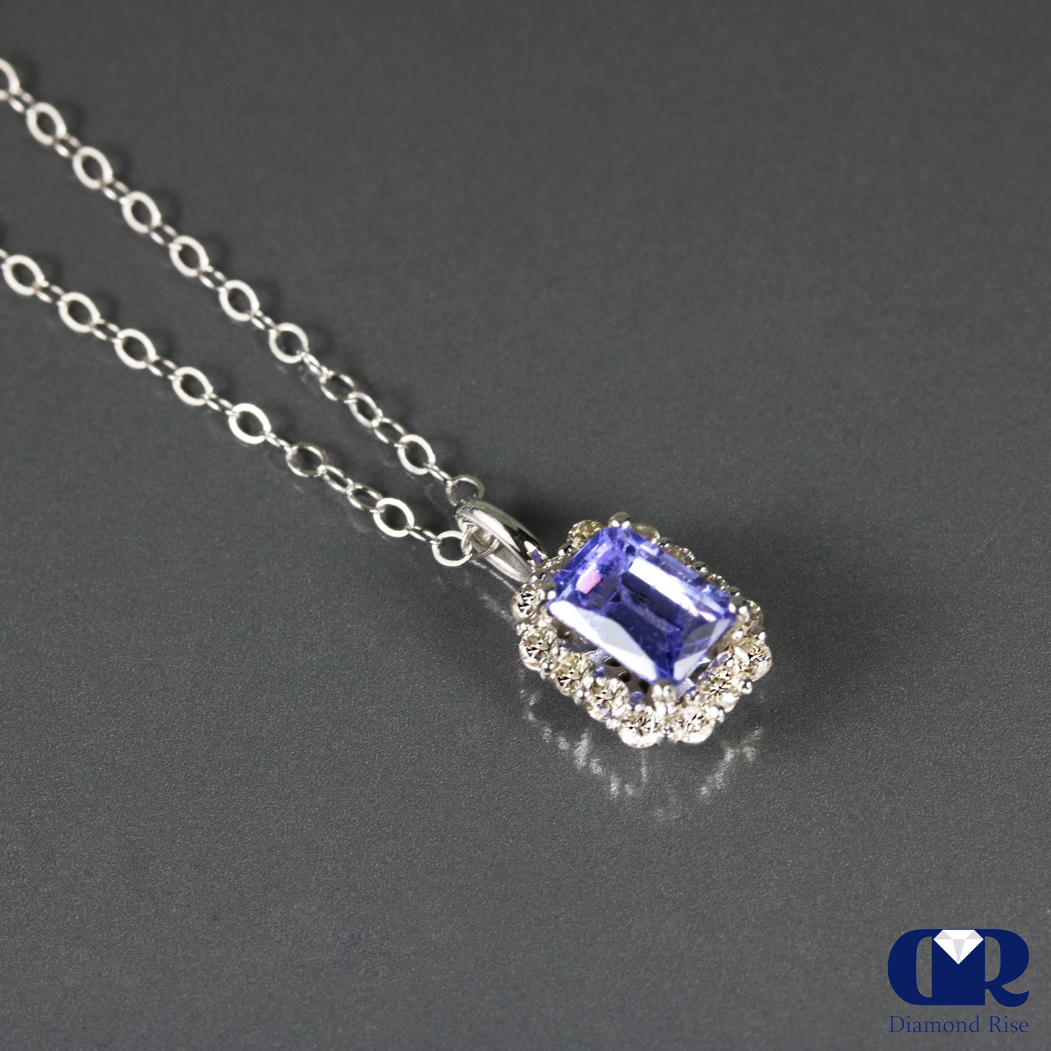 1.50 Carat Tanzanite & Diamond Pendant Necklace 14K Gold With 16" Chain