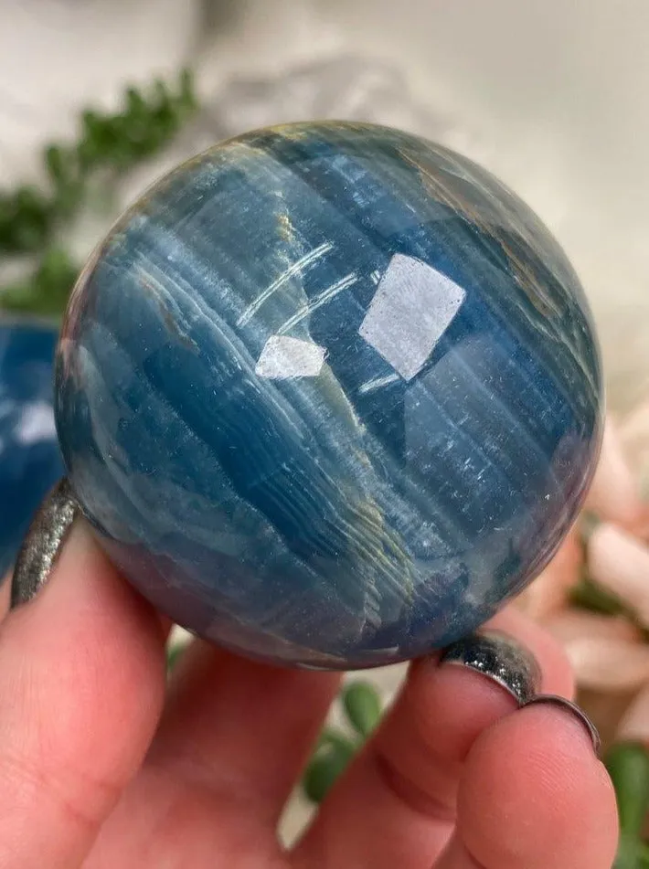 Blue Onyx Spheres & Point