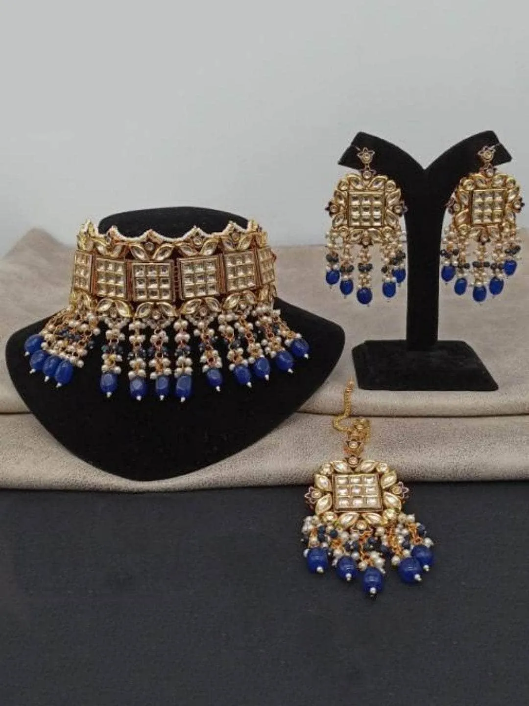 Bridal Square Kundan Choker Earring And Teeka Set