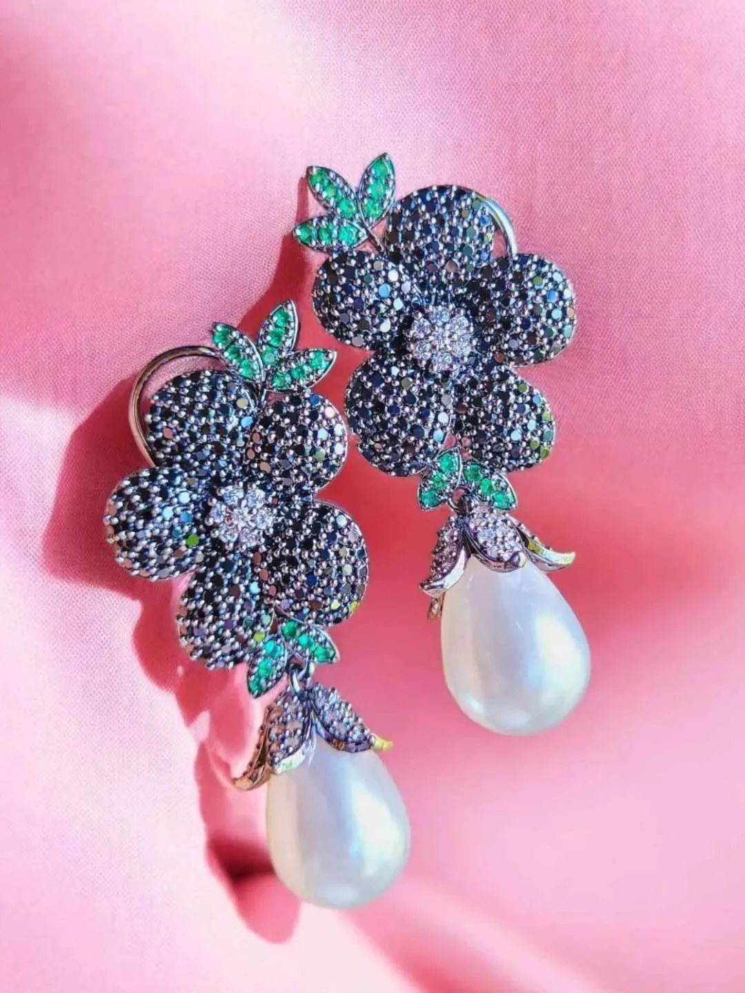 Floral Pearl Earrings