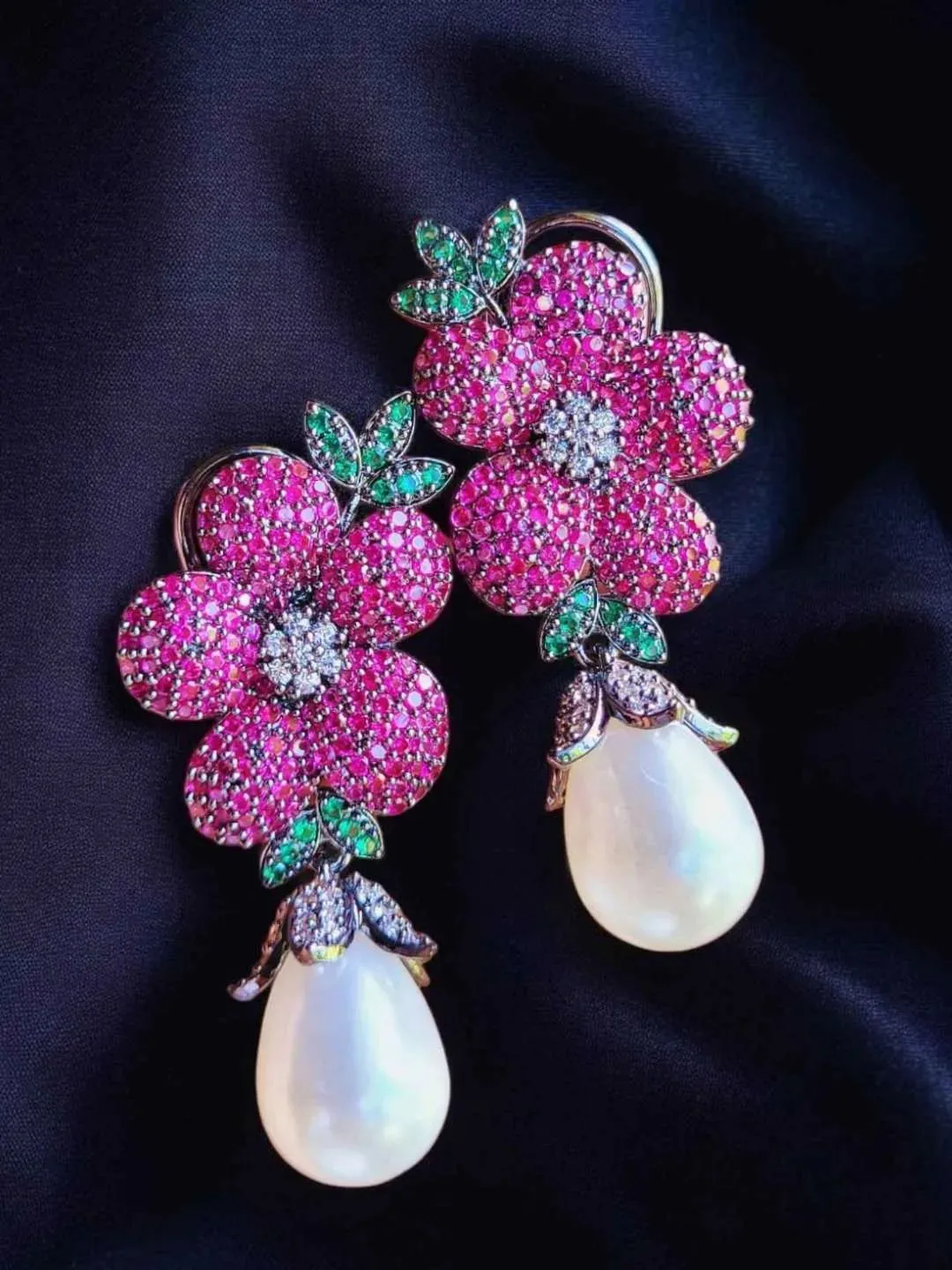 Floral Pearl Earrings