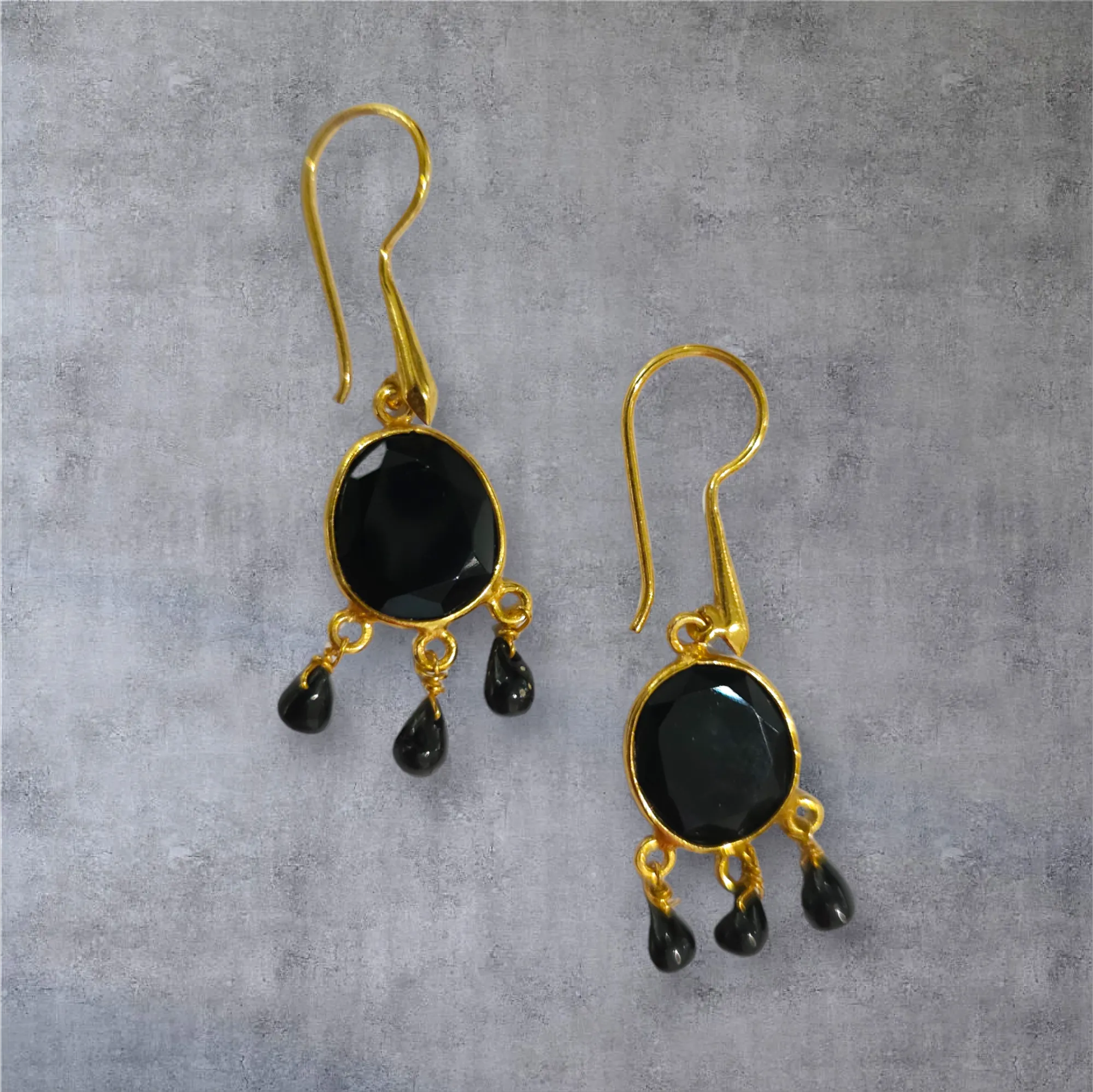 MCJewels - Black Onxy Dangle Earrings