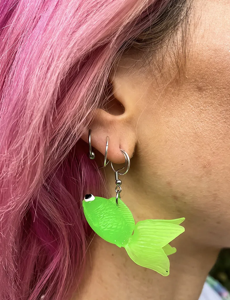 SILLY FISHY EARRINGS - GREEN