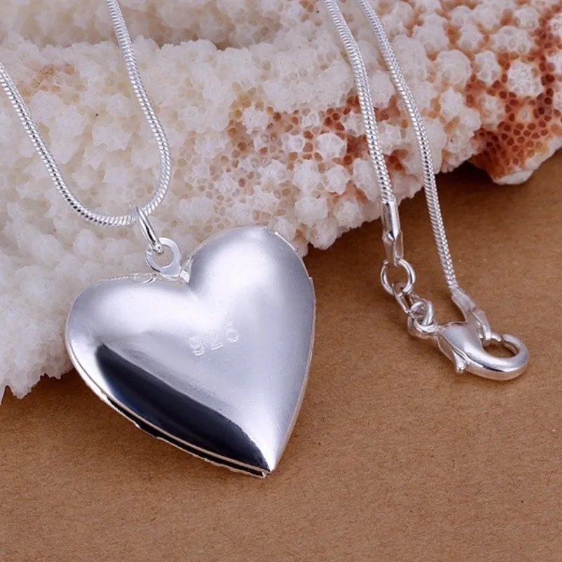 Silver Plated Romantic Heart-Shaped Photo Frame Locket Pendant Necklaces