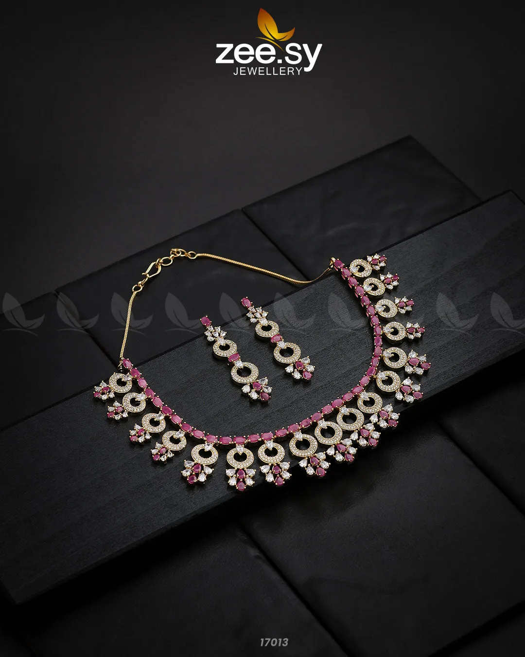 Statement Pieces Necklace