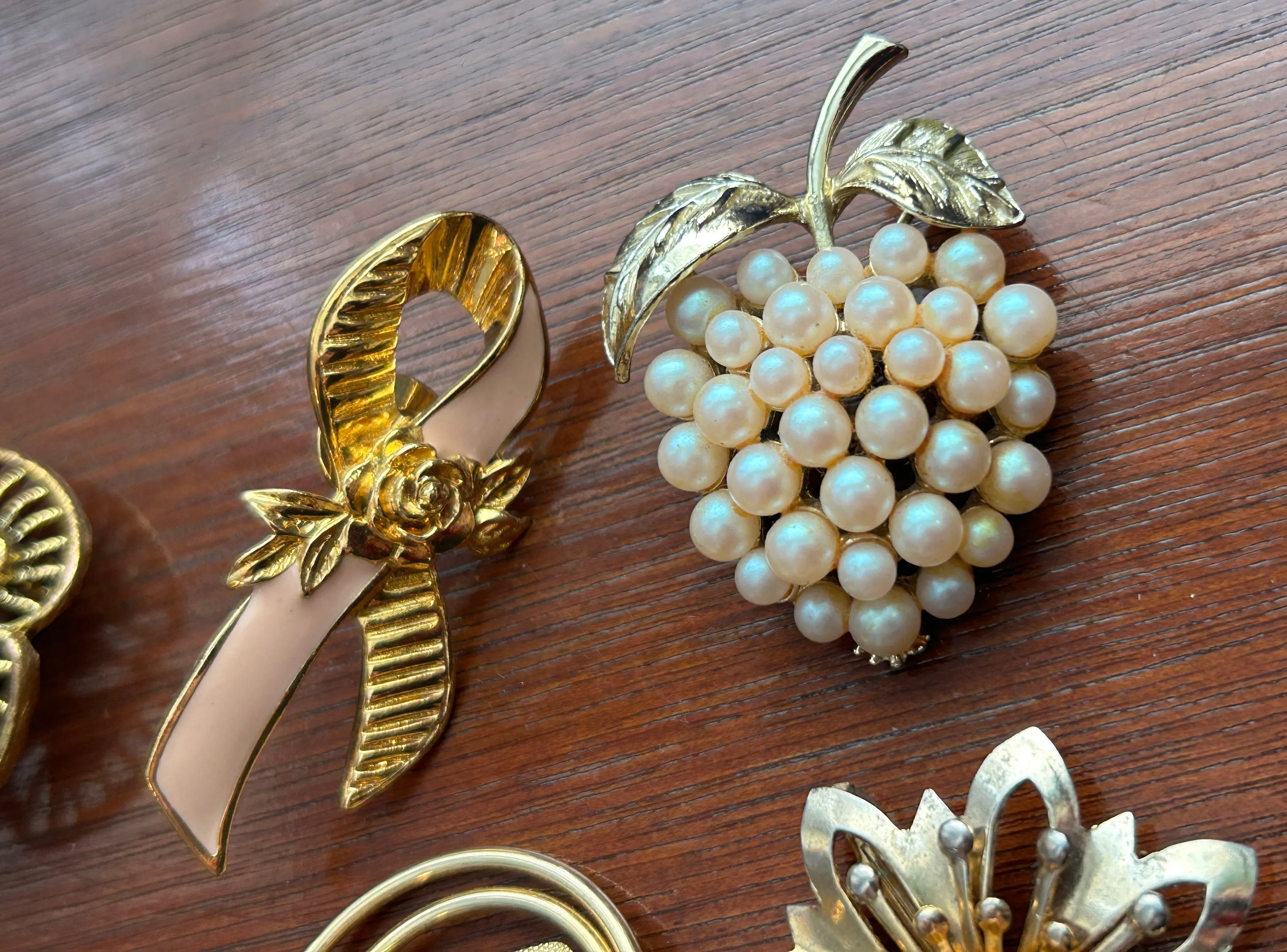 Vintage Brooch Pin Lot Faux Pearl Rhinestone Enamel Locket Gold Tone