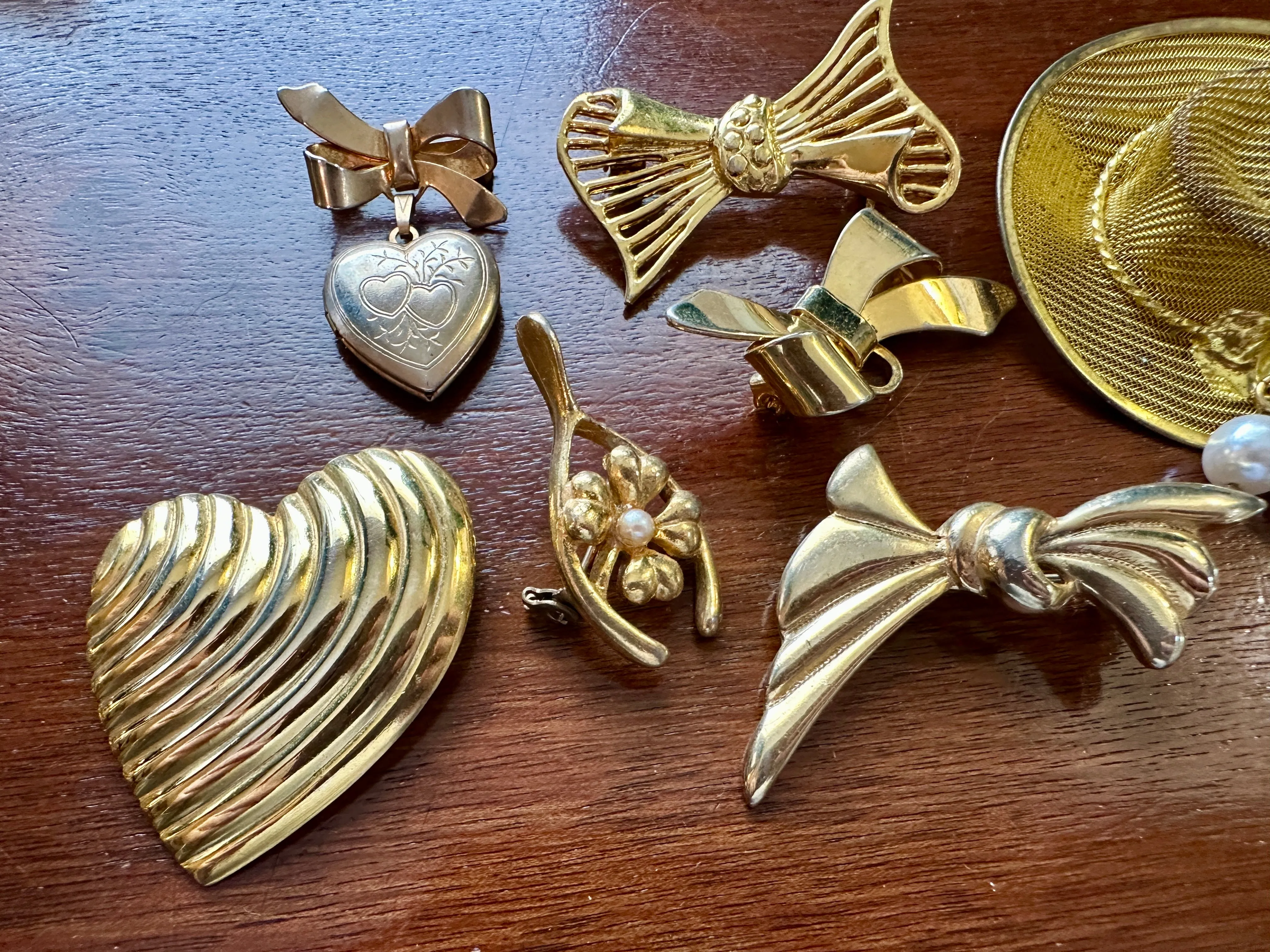 Vintage Gold Tone Sweet Brooch Lot Ribbons Heart Locket Faux Pearl Wishbone More