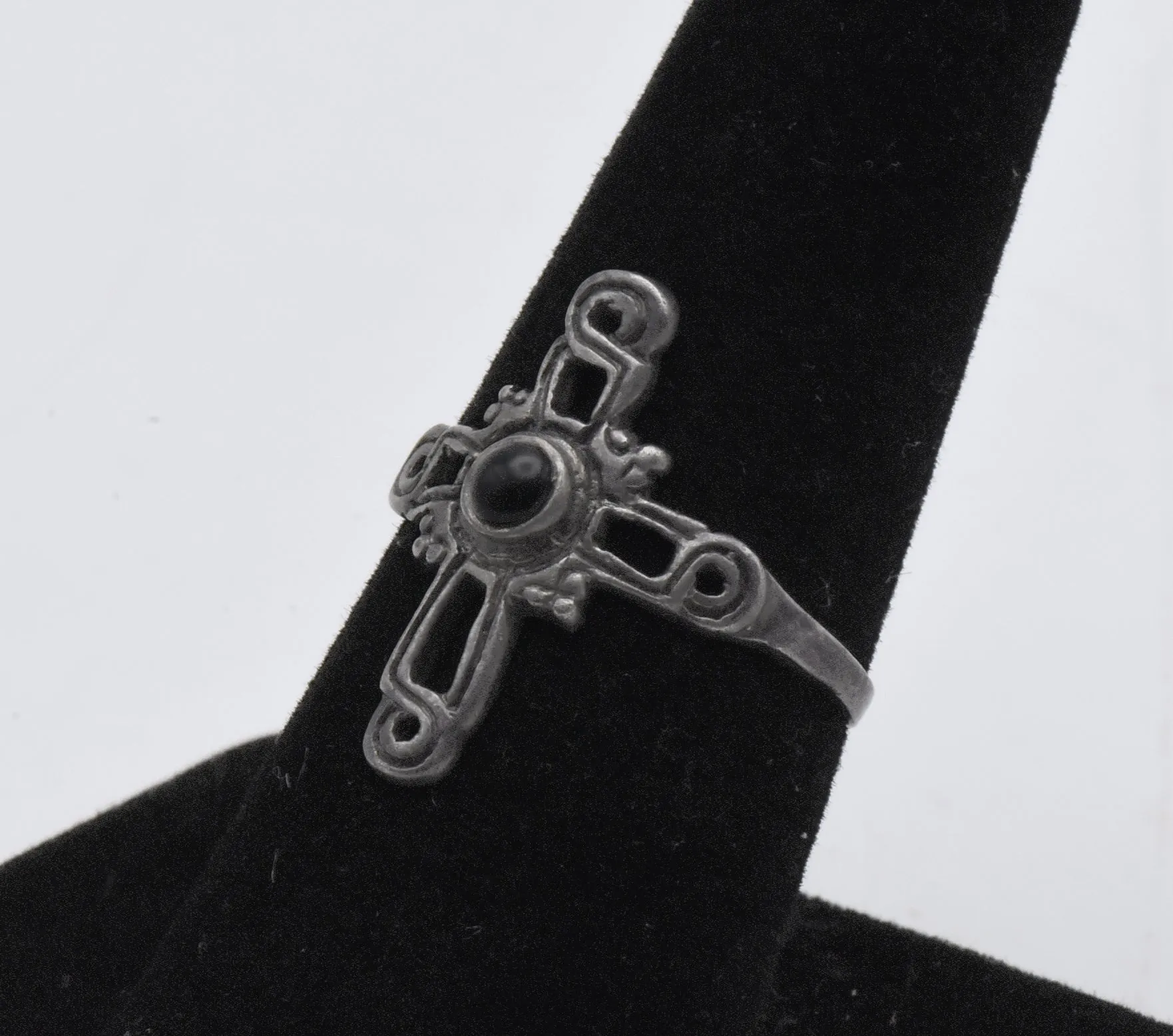 Vintage Sterling Silver and Black Onyx Celtic Cross Ring - Size 8