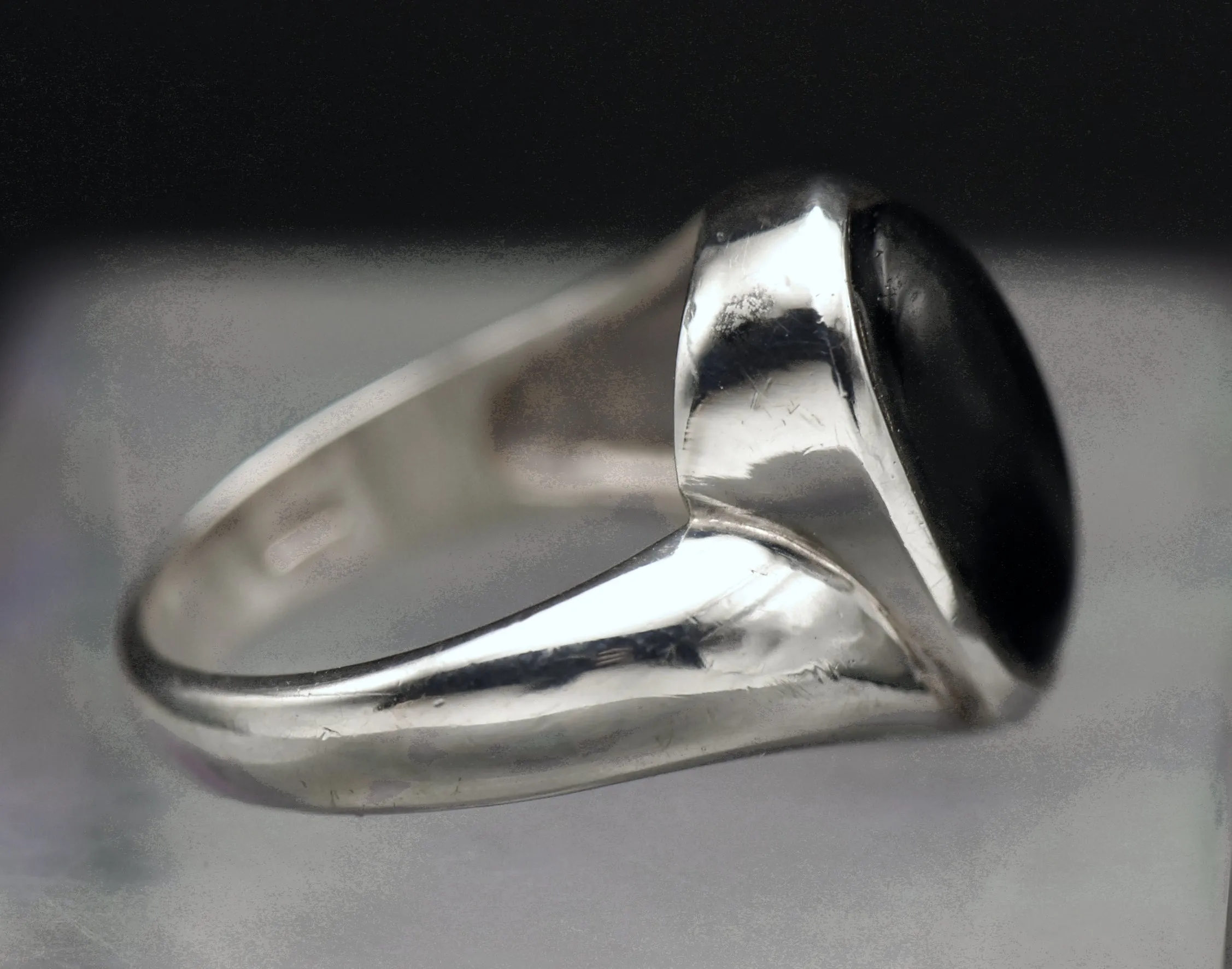 Vintage Sterling Silver Black Onyx Abstract Ring - Size 9